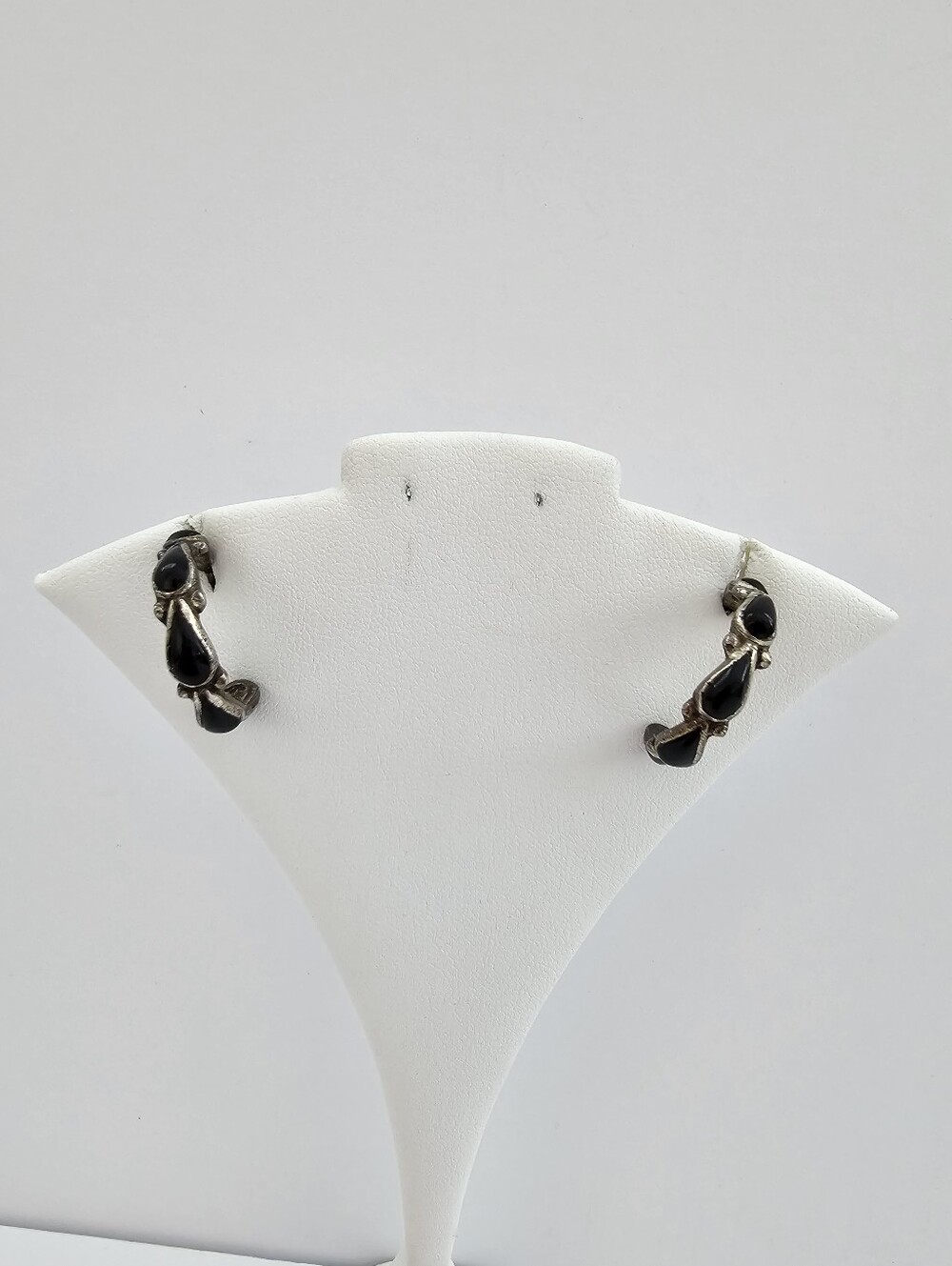 Vintage Sterling Silver Black Onyx Teardrop Semi Hoop Earrings Southwestern - Picture 2 of 5